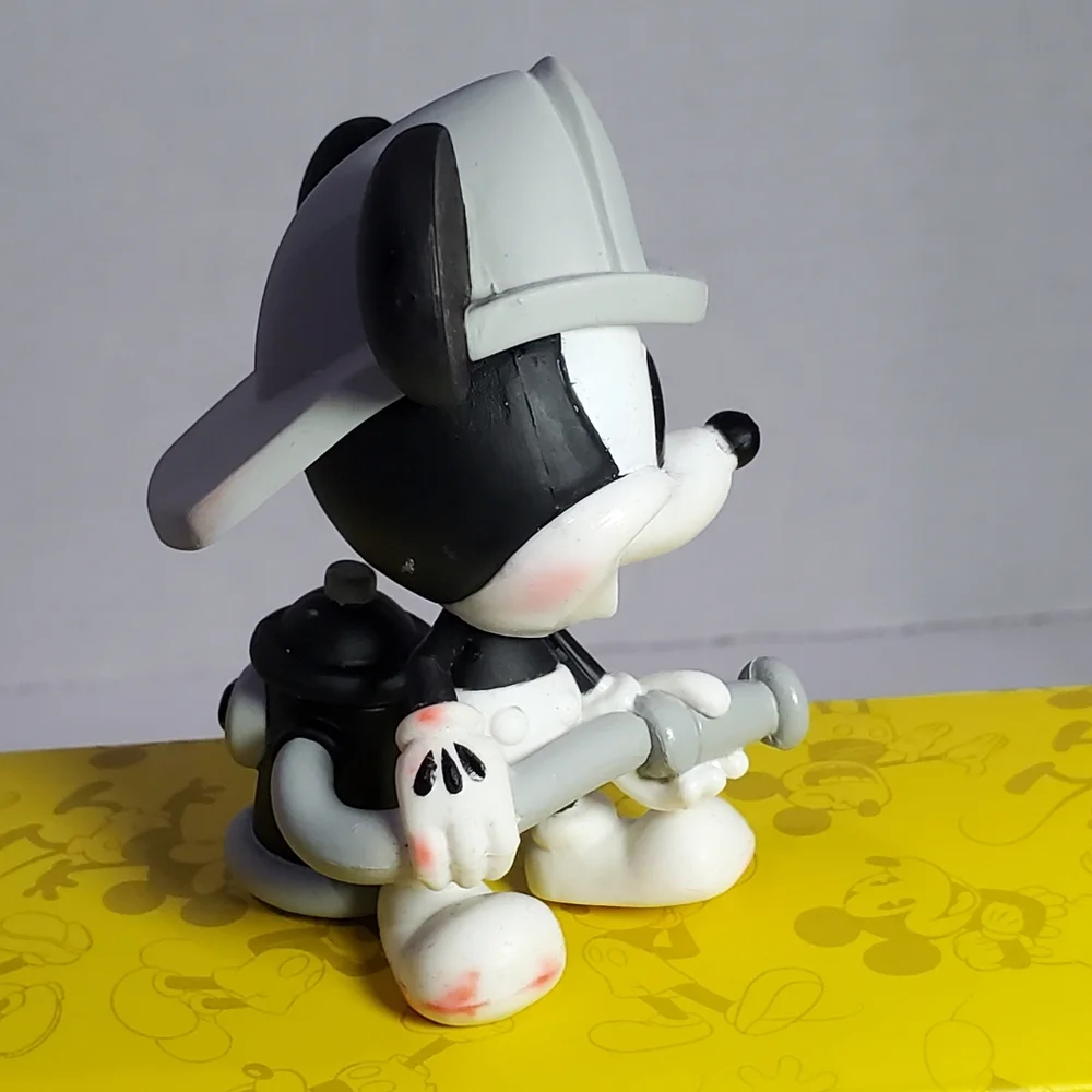 Funko Pop Disney Mickey 90 Years Mickey Mouse Convention Limited Edition *READ